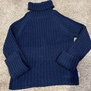 Chunky Abercrombie & Fitch navy turtle neck sweater. Heavy duty cotton/acrylic.